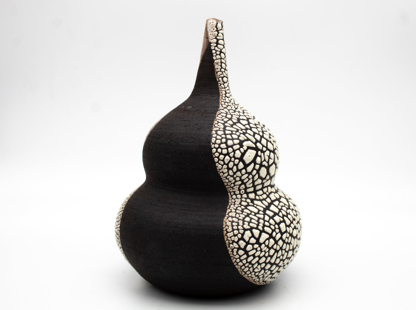 Signature Black Stoneware Vase Silhouette