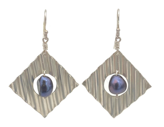 Sterling Silver and Gray Water Pearl Earrings